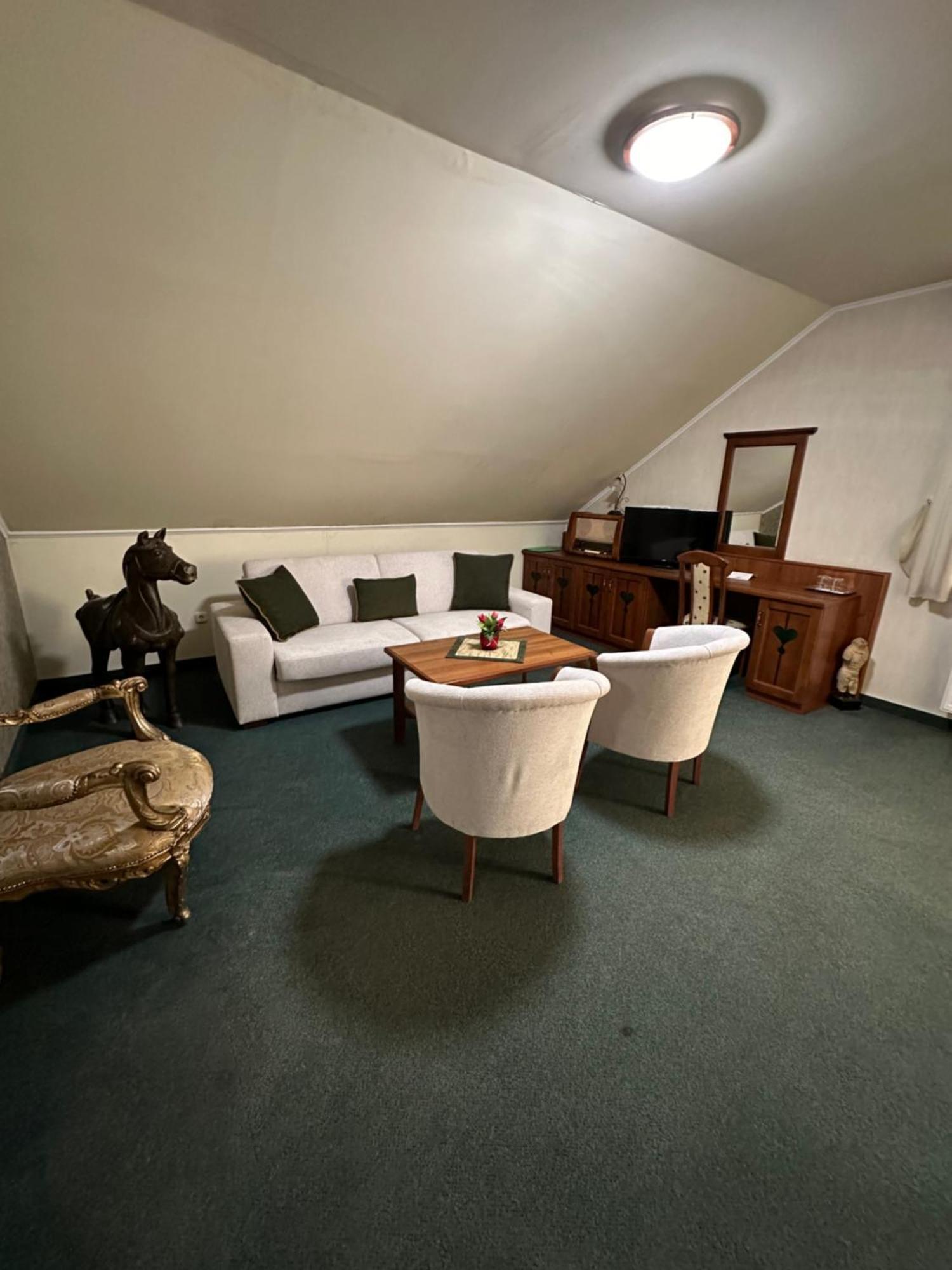 Bed and Breakfast Kigyosi Csarda & Panzio Fulopszallas Экстерьер фото