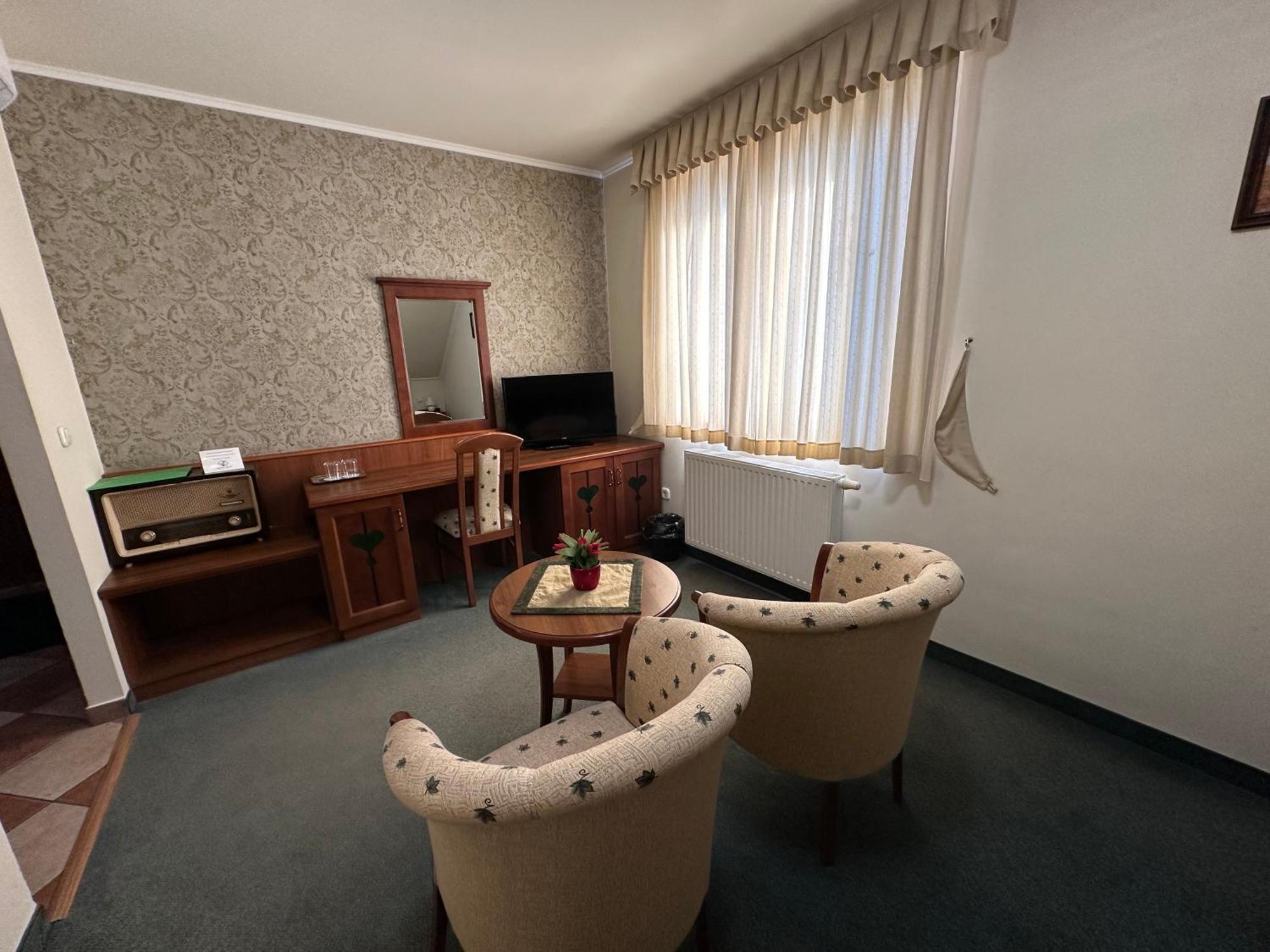 Bed and Breakfast Kigyosi Csarda & Panzio Fulopszallas Экстерьер фото