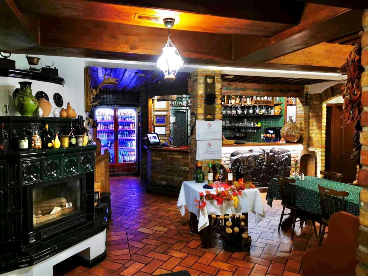 Bed and Breakfast Kigyosi Csarda & Panzio Fulopszallas Экстерьер фото